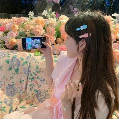 丹特丽安的书架 海报